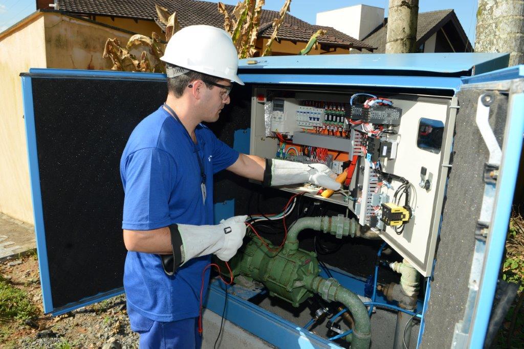 Quadros de comando elétrico para motores